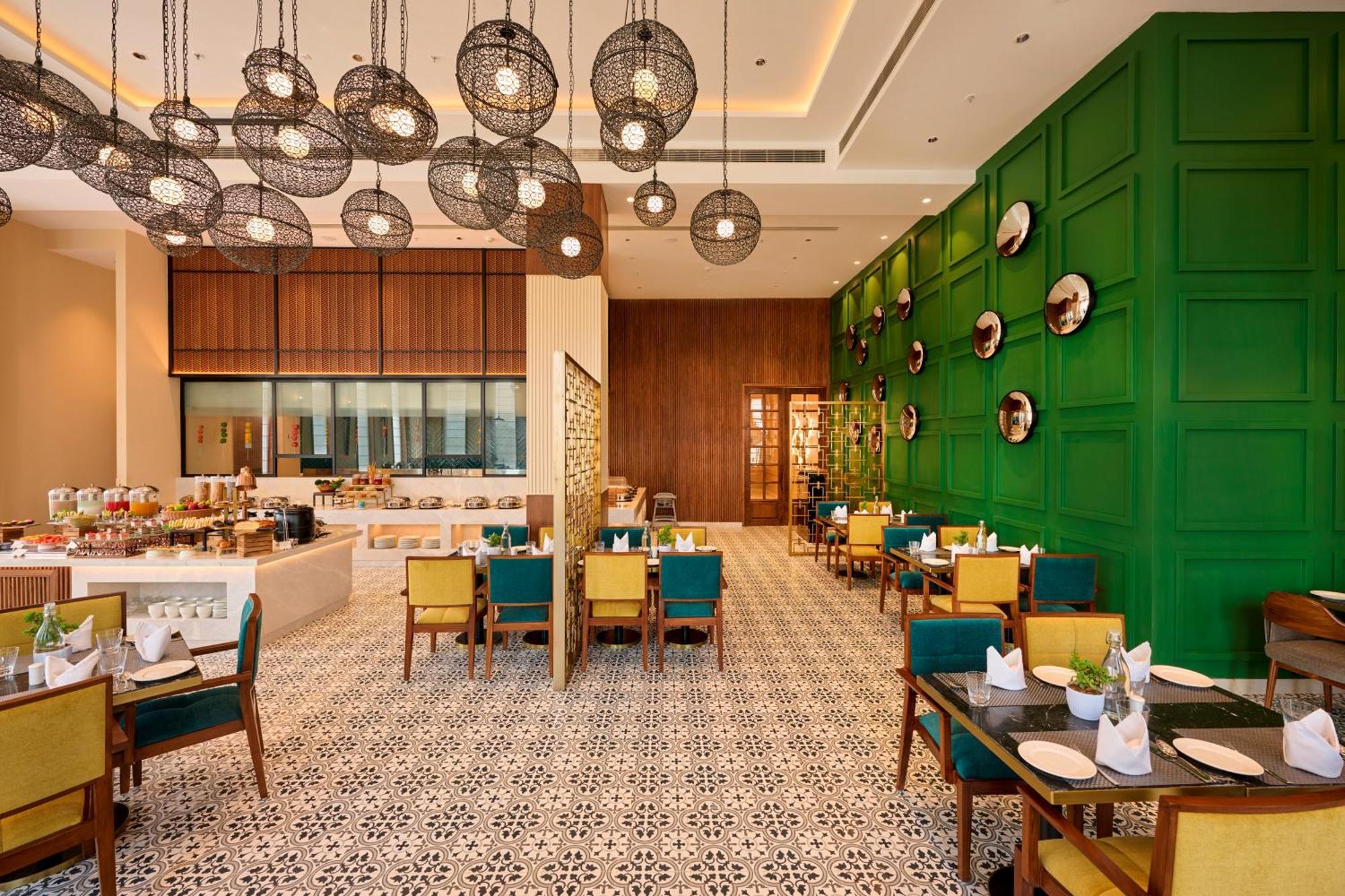 Iris Sarovar Portico Gurgaon Ngoại thất bức ảnh