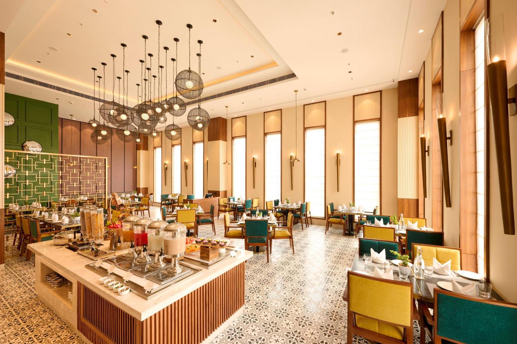 Iris Sarovar Portico Gurgaon Ngoại thất bức ảnh