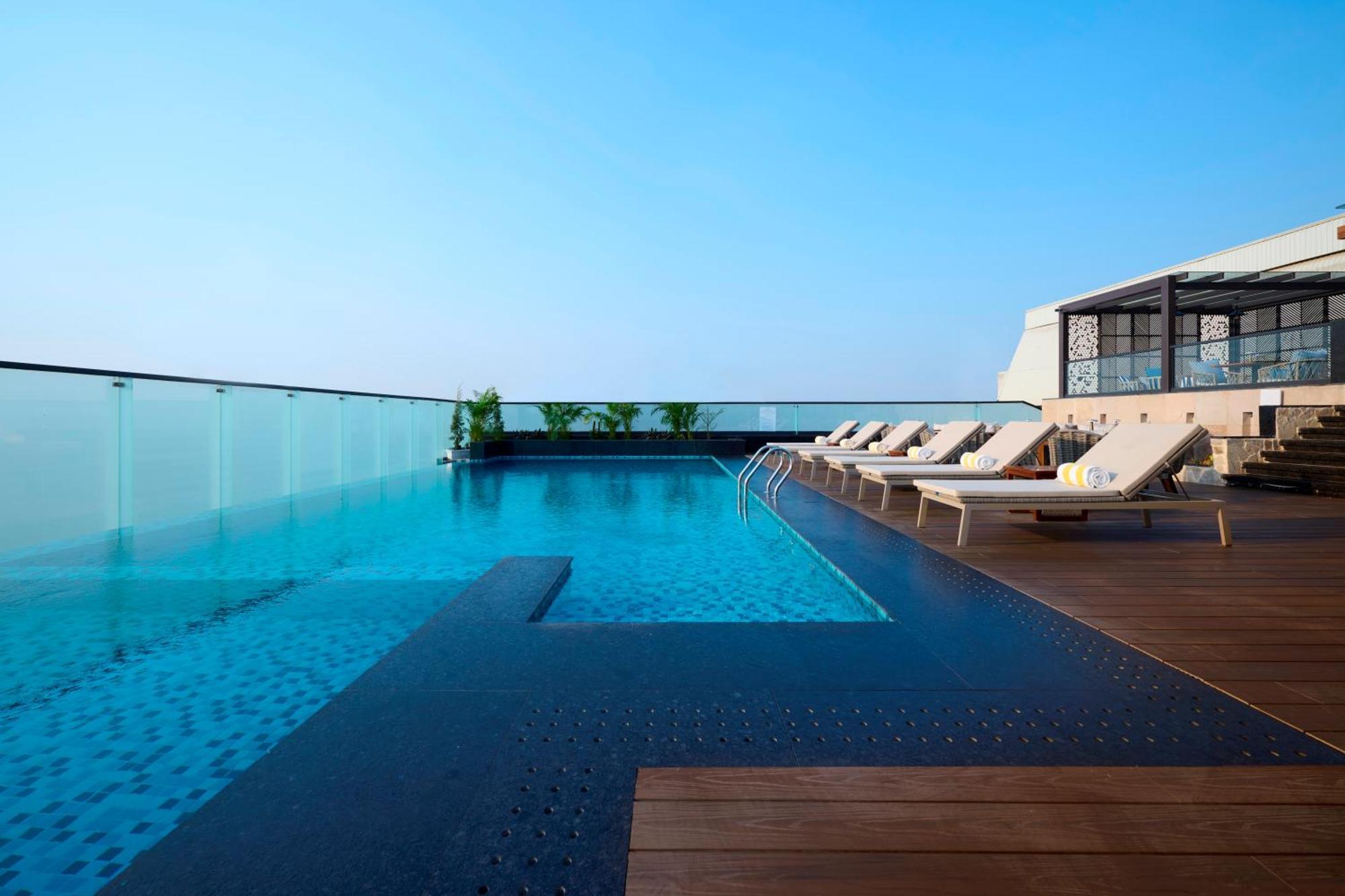 Iris Sarovar Portico Gurgaon Ngoại thất bức ảnh