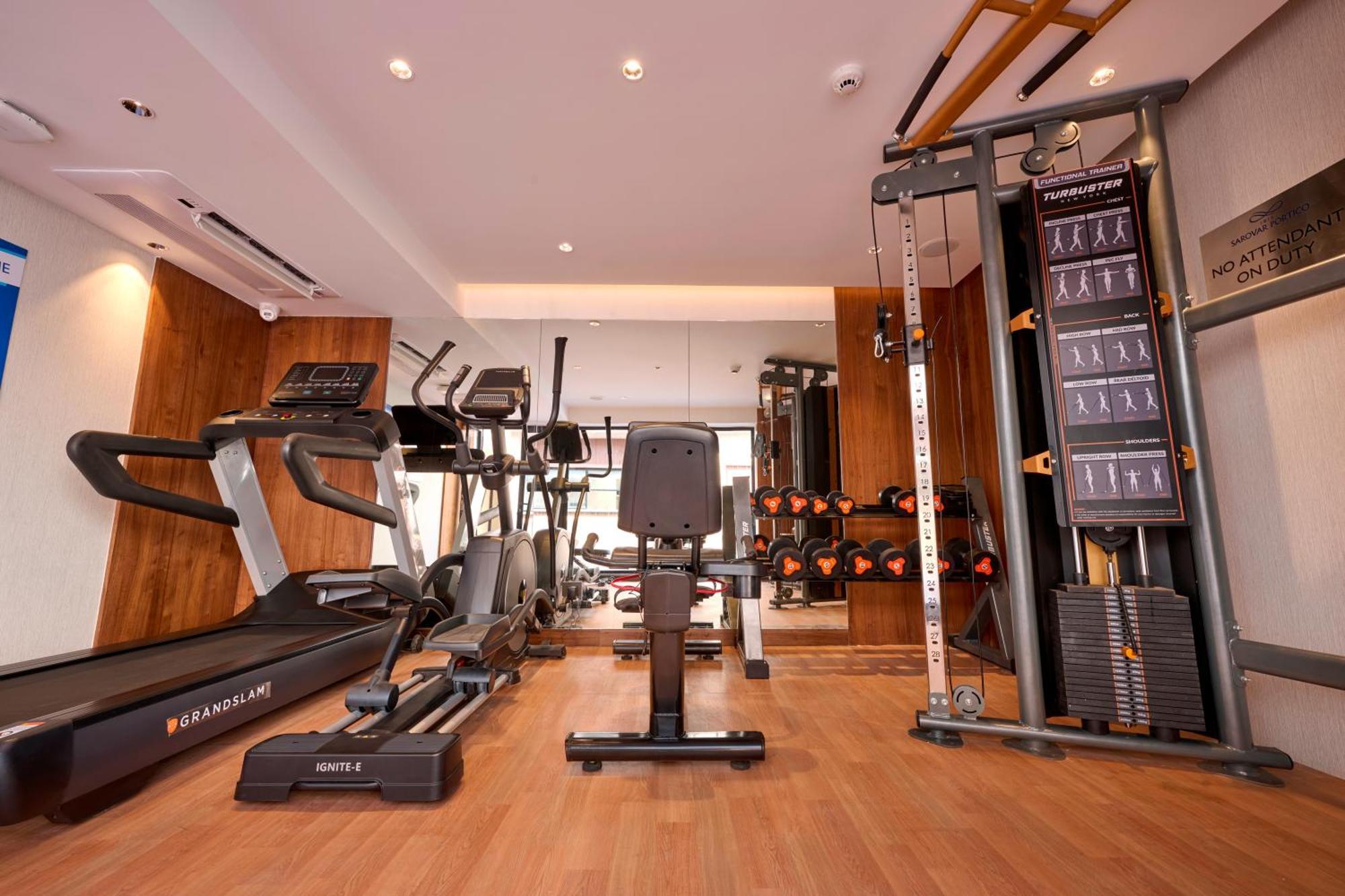Iris Sarovar Portico Gurgaon Ngoại thất bức ảnh