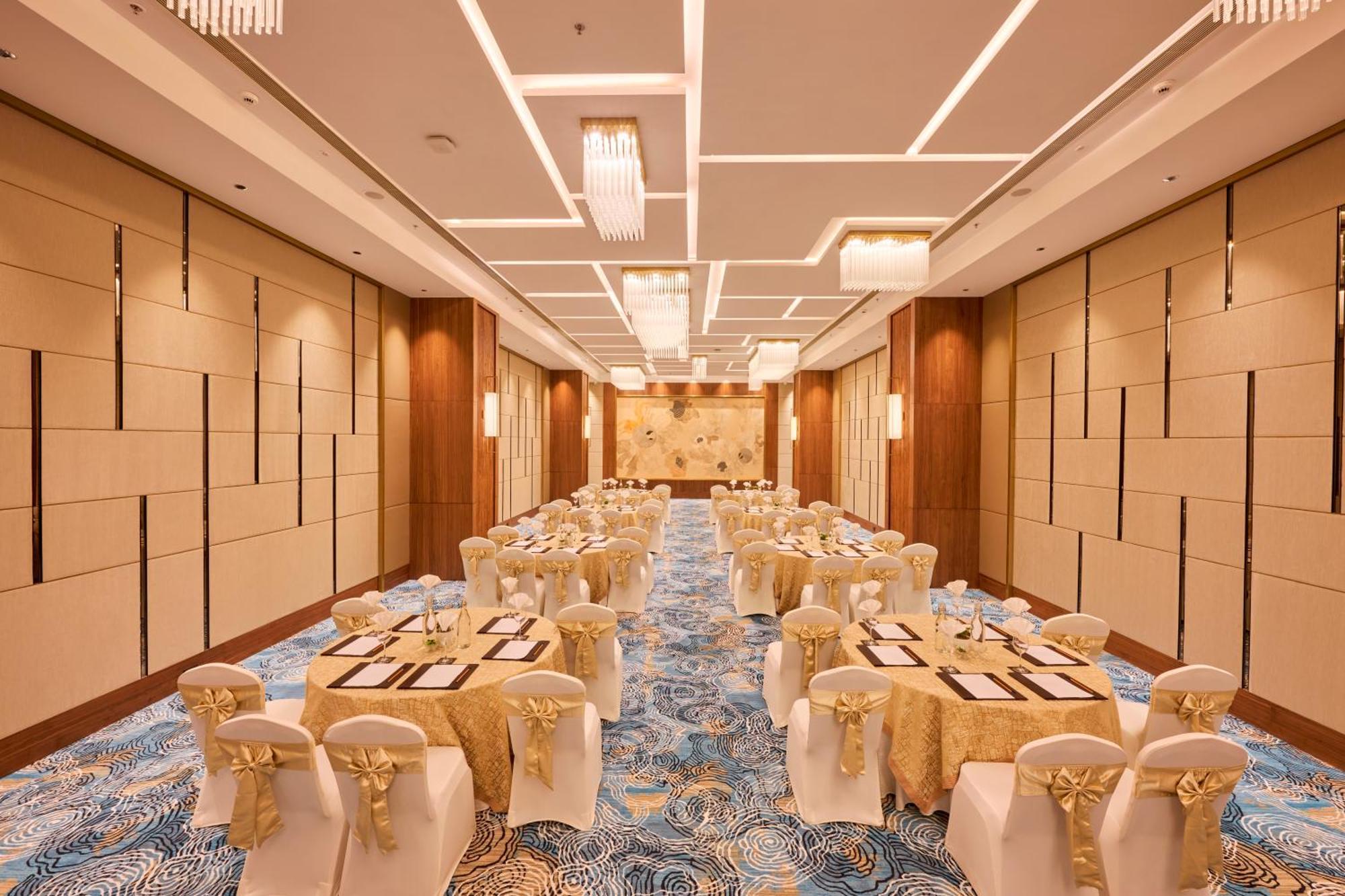 Iris Sarovar Portico Gurgaon Ngoại thất bức ảnh