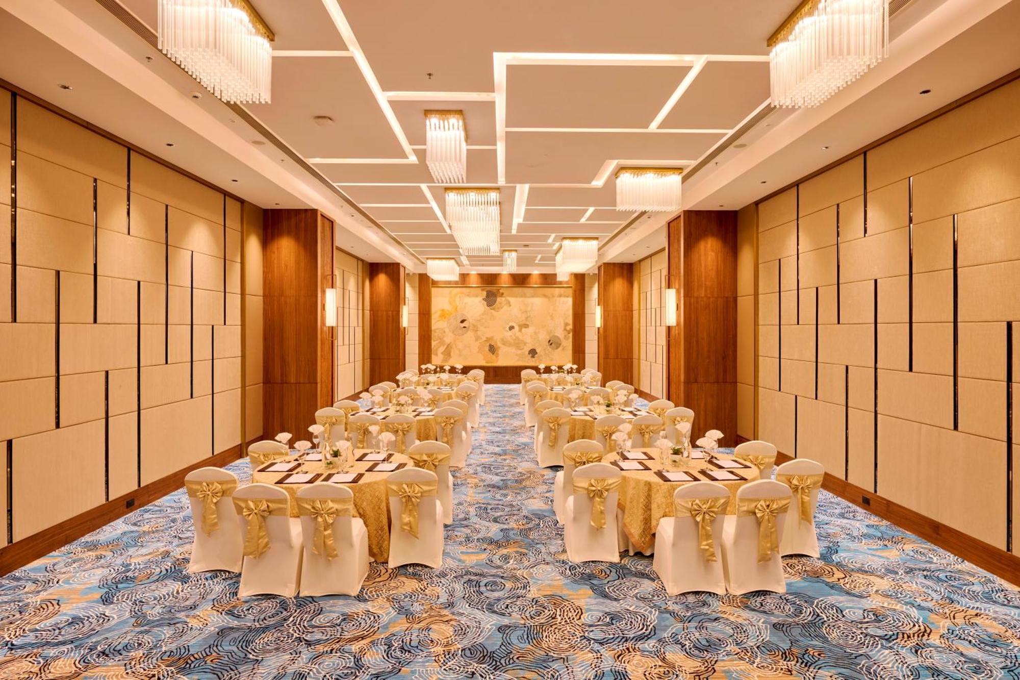 Iris Sarovar Portico Gurgaon Ngoại thất bức ảnh